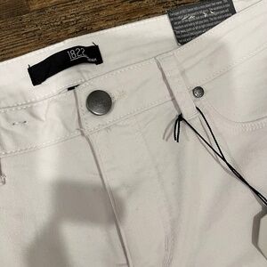 1822 Ankle Skinny White Jeans